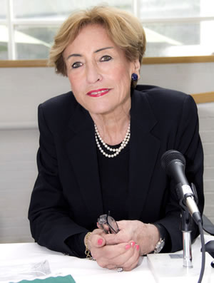 Dr. Gertrud Lenzer